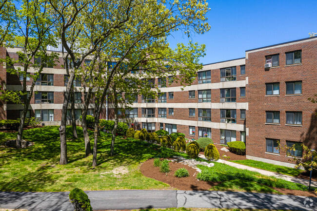 Building Photo - Rockingham Glen