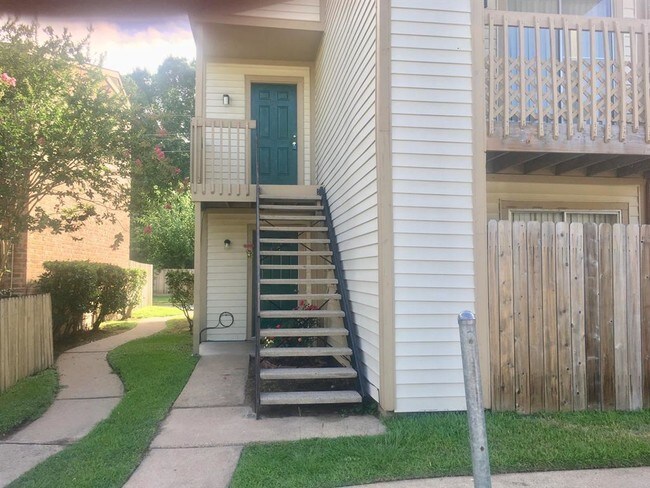 Foto del edificio - 2200 Cypress Landing Rd