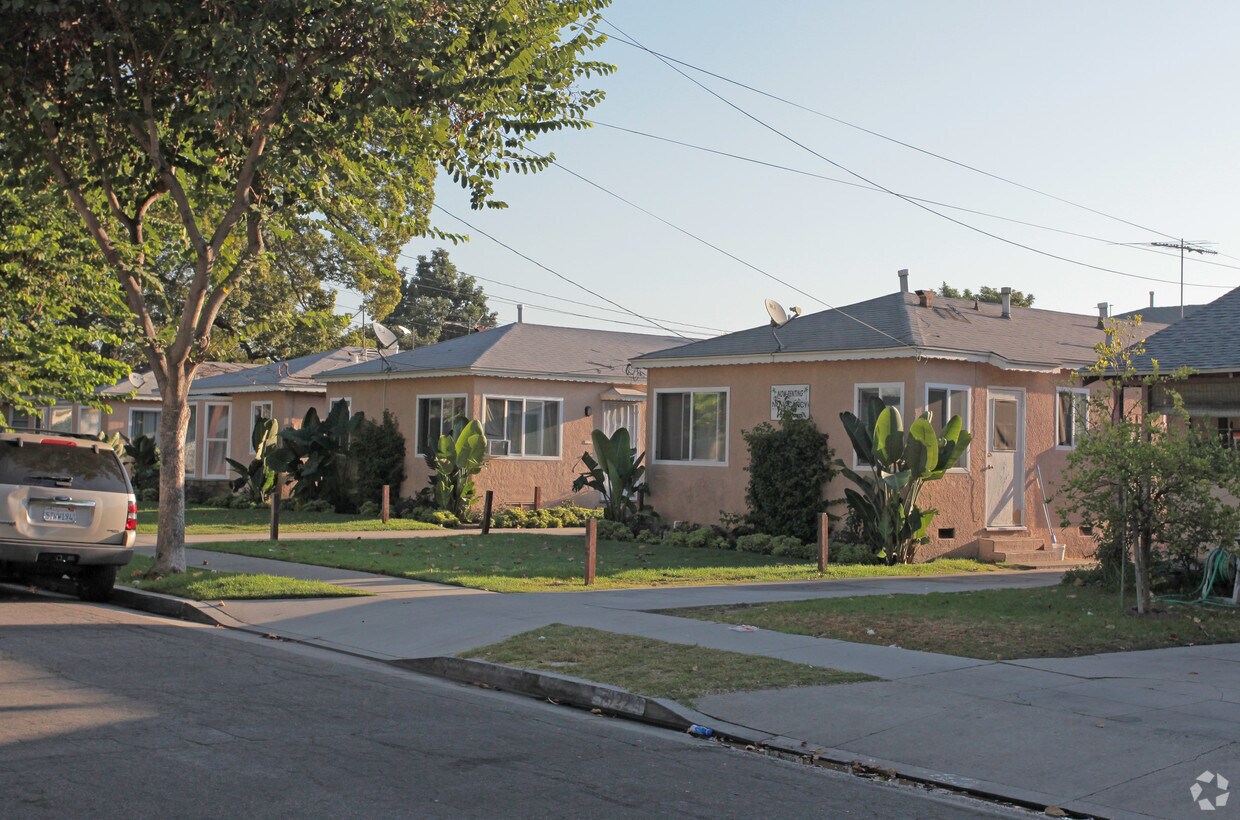 70107014 7016 Fishburn Ave, Bell, CA 90201 Apartments in Bell, CA