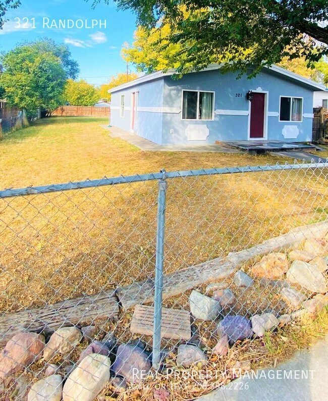 Building Photo - 3 bedroom 1 bath home