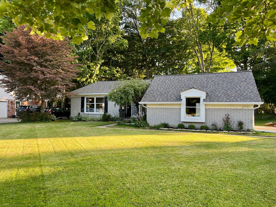 3731 Estates Dr, Troy, MI 48084 House Rental in Troy, MI