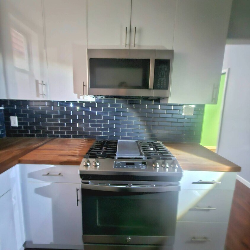 Foto principal - 34-36-36 9th St
