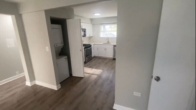 Foto del edificio - 1321 W Sherwin Ave