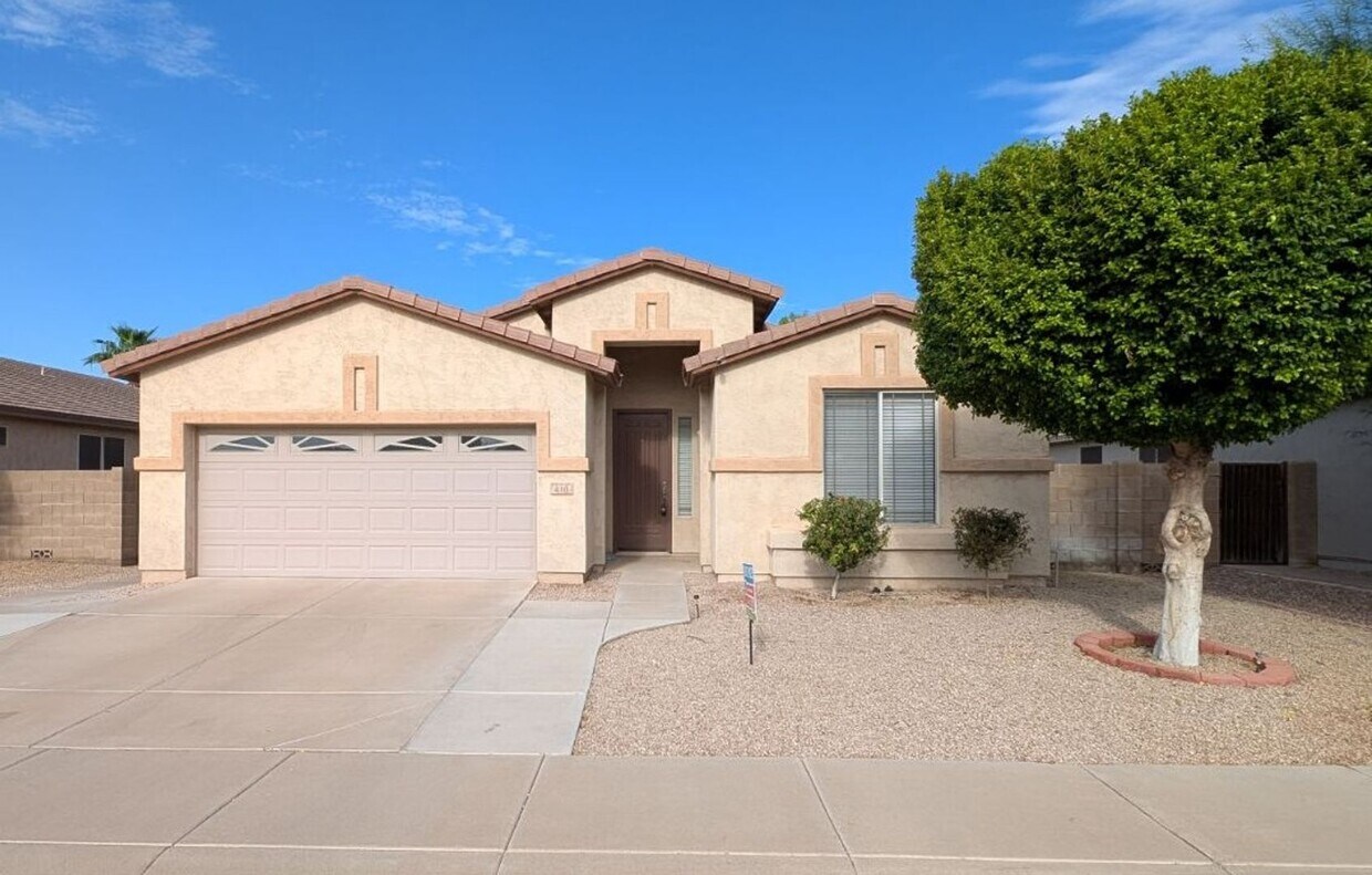 Primary Photo - 3 Bedroom Home in Dobson Place Community N...