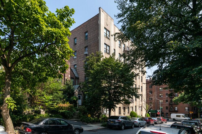 Building Photo - 95 Park Ter E