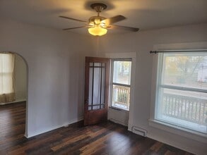 Building Photo - 112 W 4th St