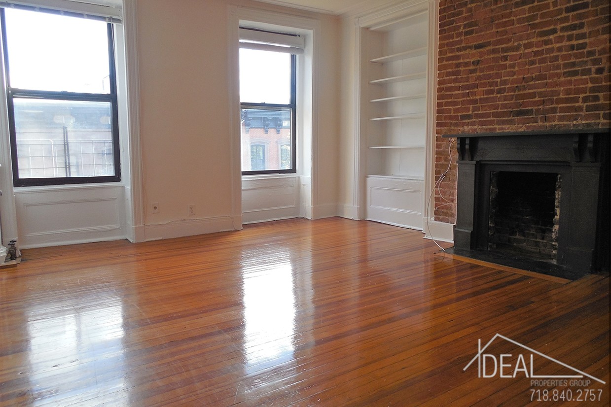Primary Photo - 217 Clinton St
