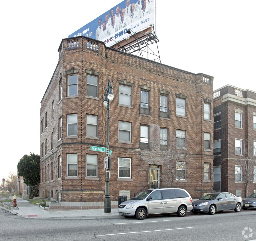 Foto principal - 5764 Woodward
