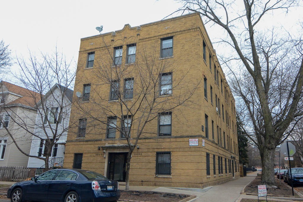 Foto principal - 2537 N Seminary Ave