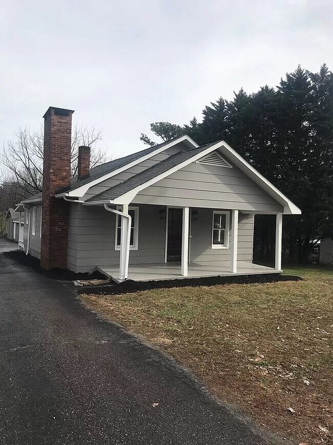 2806 Boone Trail, North Wilkesboro, NC 28659 House Rental in North
