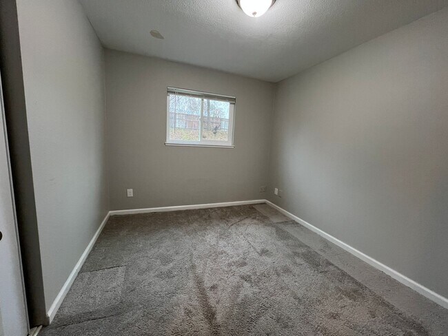 Foto del edificio - Lovely updated home with large backyard, close to Fair Oaks schools!