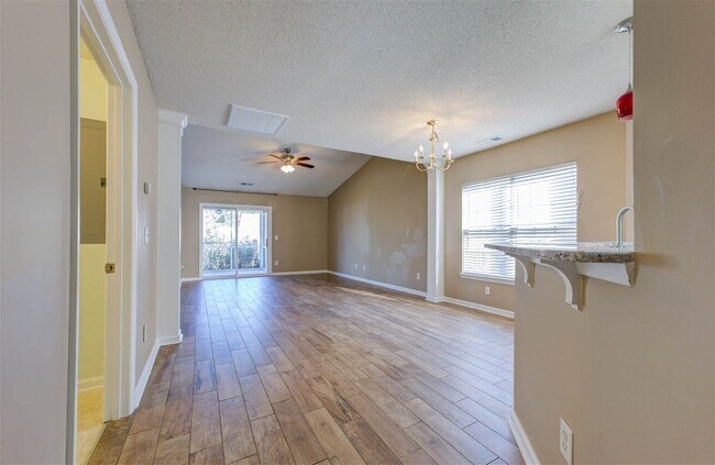 Building Photo - 7347 Suncatcher Drive, Hanahan, SC 29410 -...