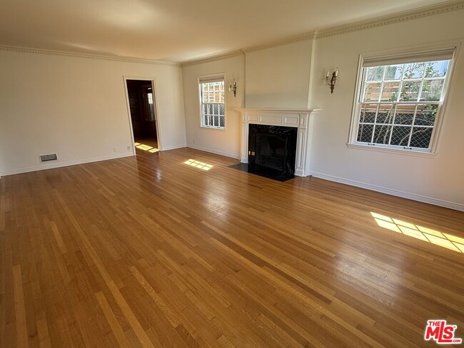 Building Photo - 2910 Motor Ave