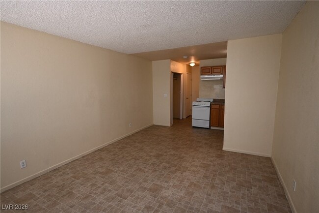 Building Photo - 3021 E Carey Ave