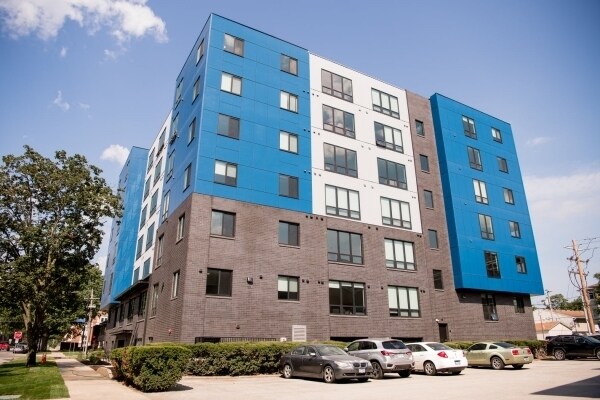 Foto principal - 502 E Healey St