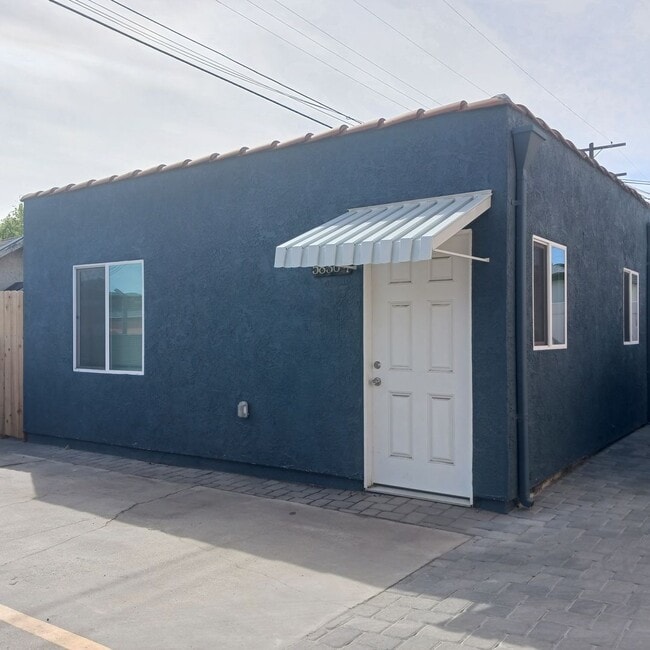 58388th - 58388th Apartment
