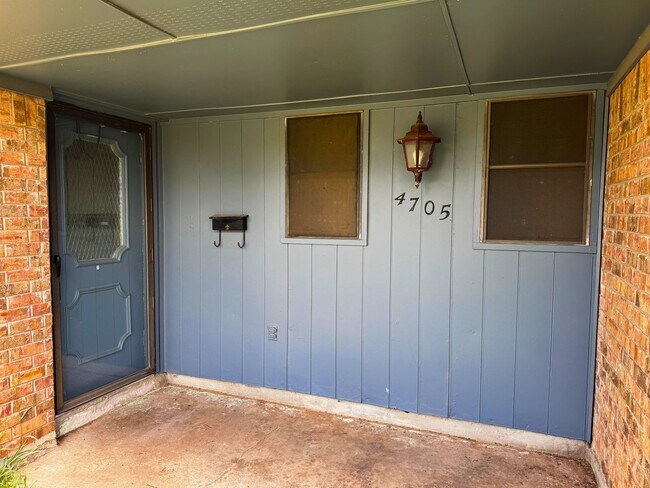 Building Photo - Charming 3 Bed, 1.5 Bath University Park Home