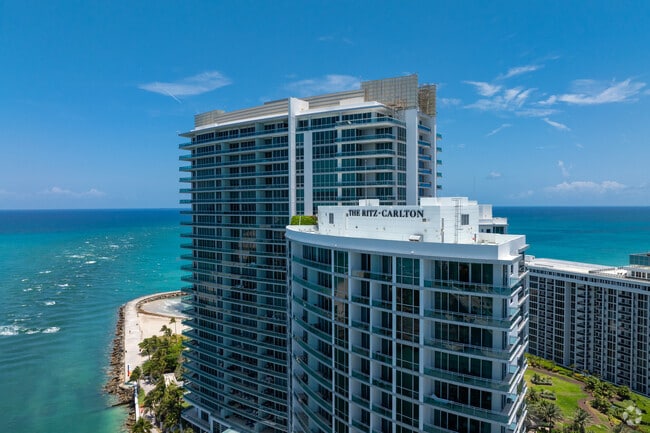Building Photo - One Bal Harbour
