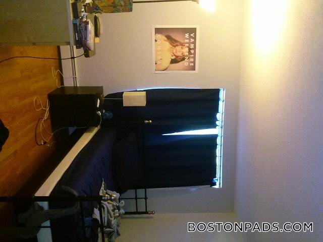 Building Photo - 14 Murdock St