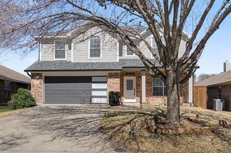 Building Photo - 6920 Willow Crest Dr