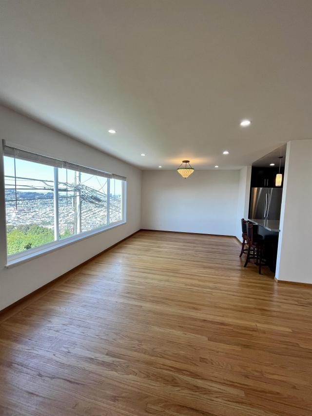 Foto del edificio - 3 bedroom in Daly City CA 94014