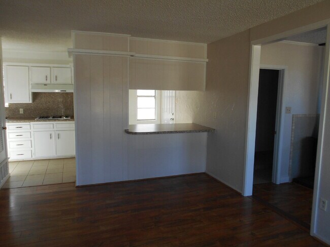 Foto del edificio - 3/1 Brick home on corner lot in Shallowater