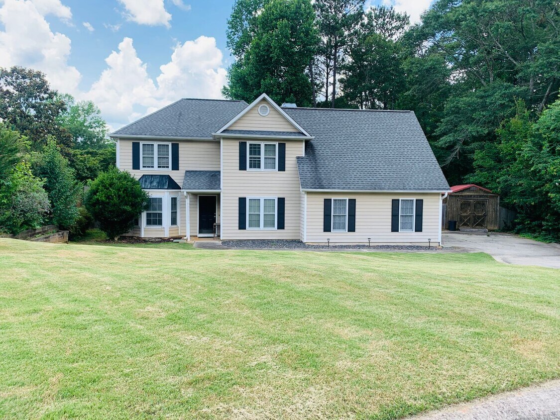 Primary Photo - WOW! Renovated 4 bedroom, 2.5 bath home in...