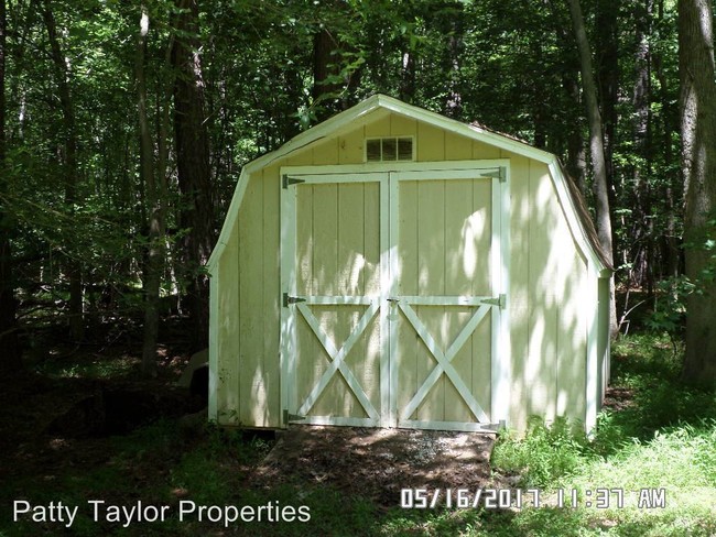 Building Photo - 8413 Polaris Dr
