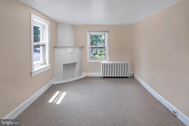 Building Photo - 25 Greenview Ave