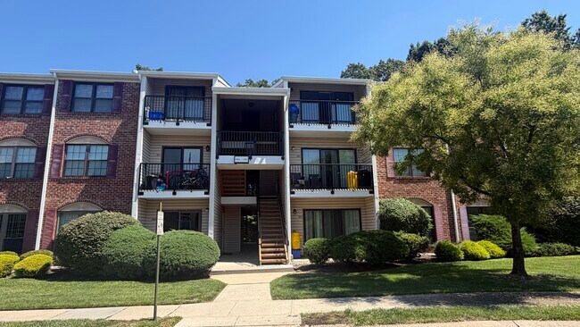 EXTERIOR - 500 Danbury Ln