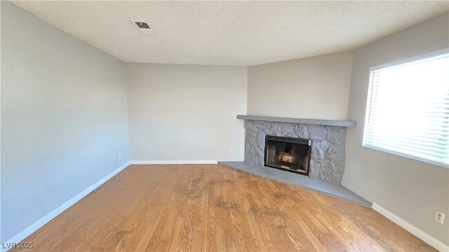 Building Photo - 1600 Burningwood Ln