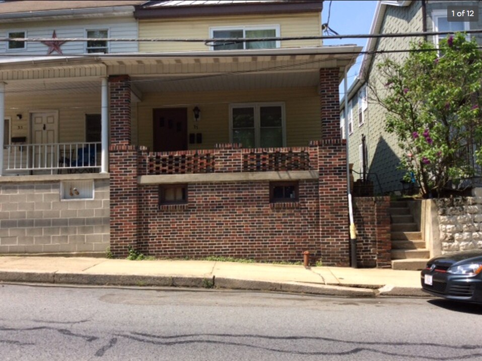 33 Front St, Cressona, PA 17929 Townhouse for Rent in Cressona, PA