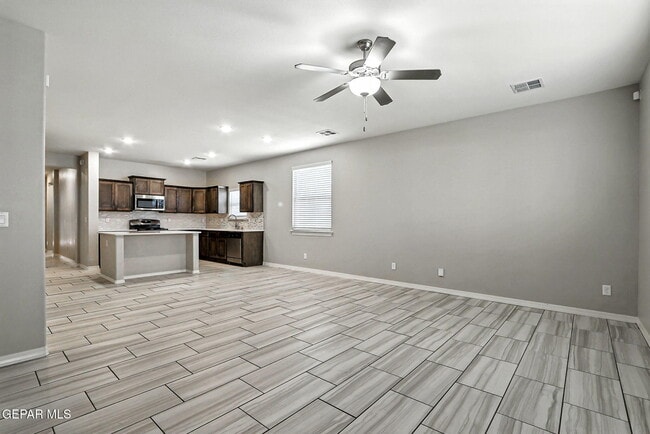 Building Photo - 3964 Desert Nomad Dr