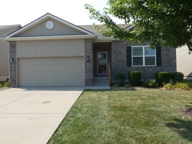 Building Photo - Beautiful Home!