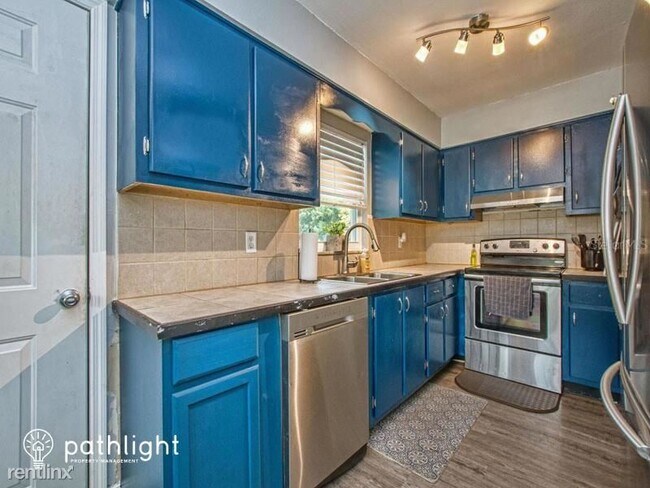 Building Photo - 3 br, 1 bath House - 708 Smith Street UNIT
