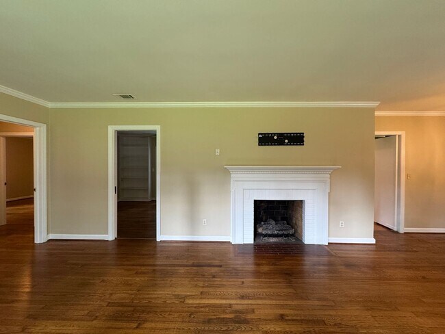 Building Photo - Cozy 2/1 Cottage in Rockridge Heights- $1,650