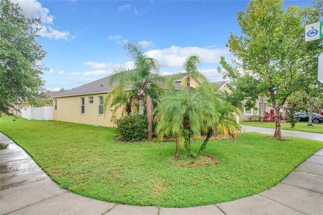 Building Photo - 4729 Spindletree Ln