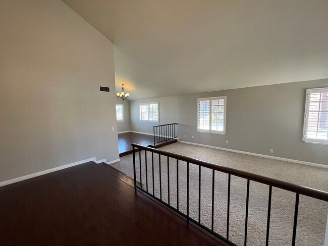 Foto del edificio - Spring Valley Lake Home
