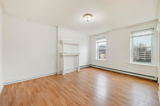 Foto del edificio - 572 West Side Ave