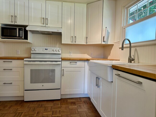 Foto del edificio - Vintage Updated Greenwood Gem! 3 bed/1 bat...