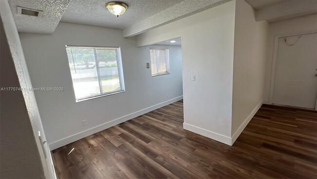 Building Photo - 1045 S Flagler Ave