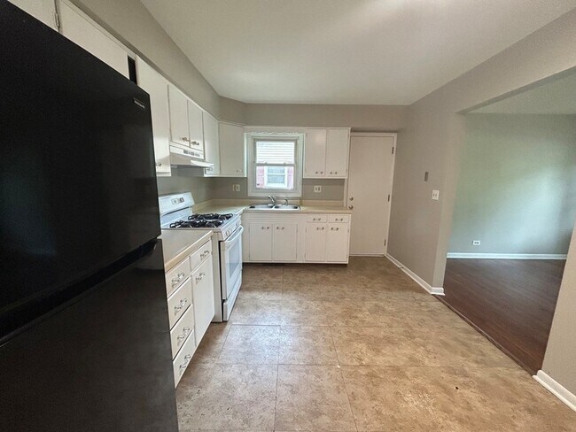 Foto del edificio - 1716 Maple Ln