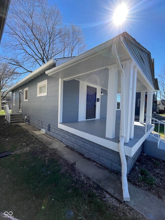 Foto del edificio - 1019 Churchman Ave