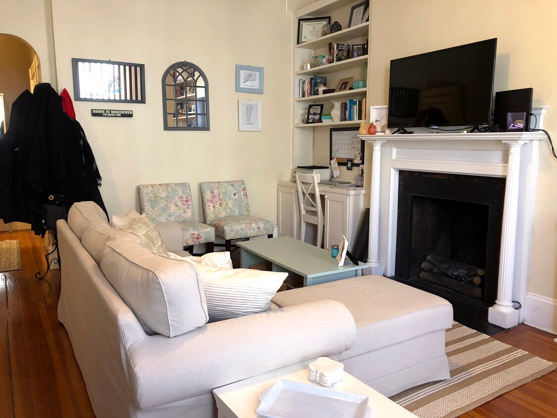 24 Peterborough St Unit 9, Boston, MA 02215 Condo for Rent in Boston