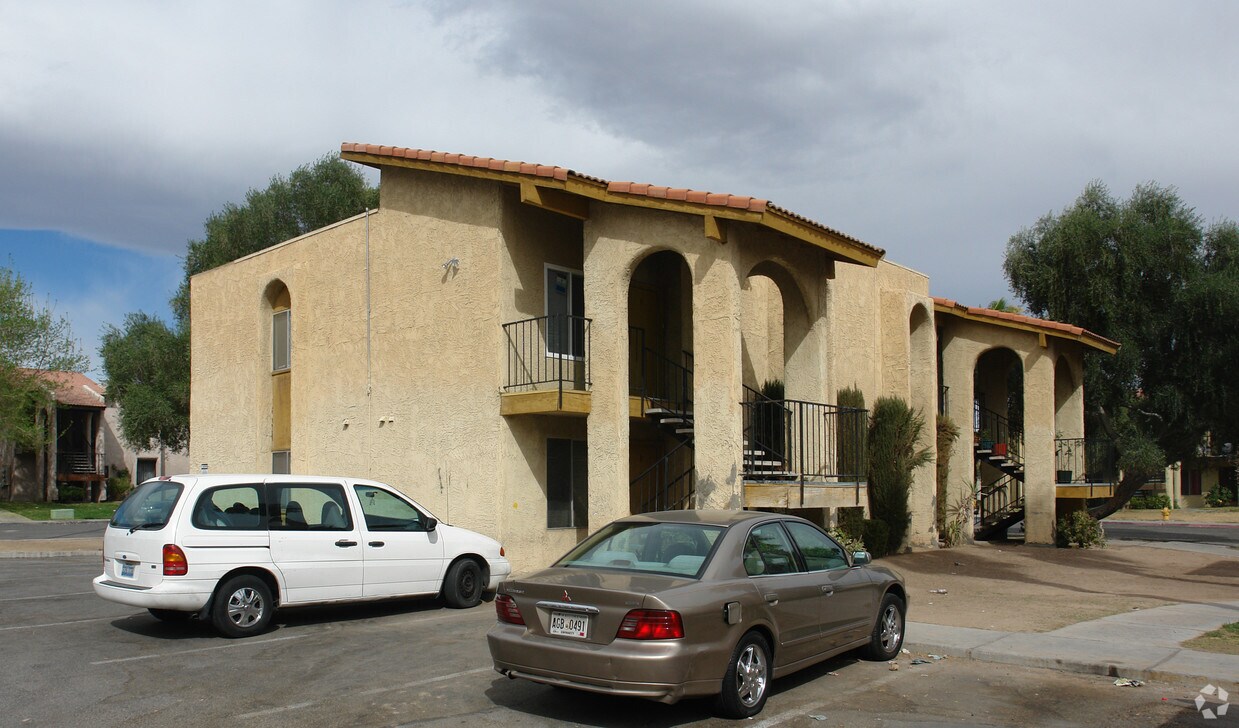 Primary Photo - 4743 Sand Creek Ave