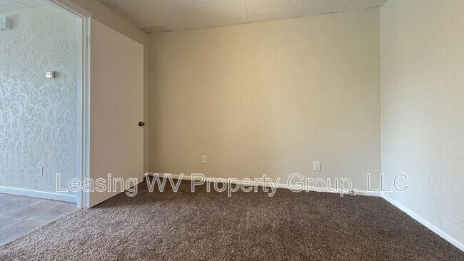 Foto del edificio - 139 Clayton Ave