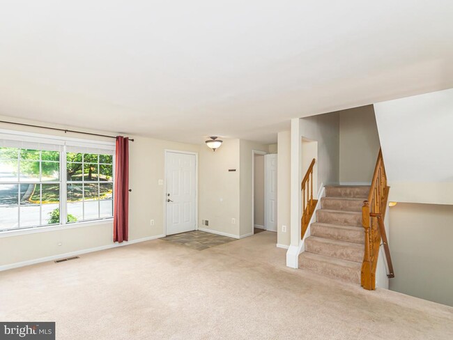 Building Photo - 6648 Greenleigh Ln