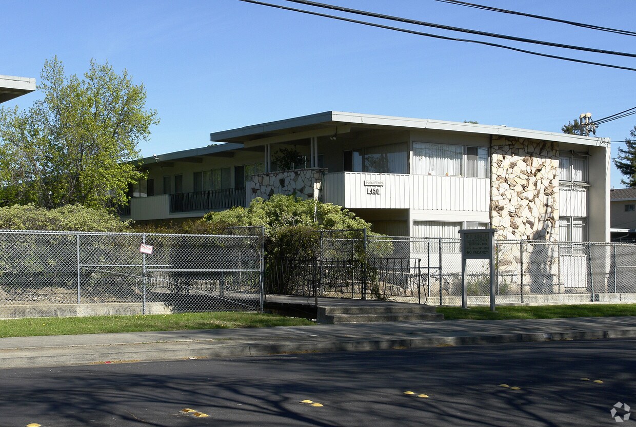 Primary Photo - Palos Verdes Apartments