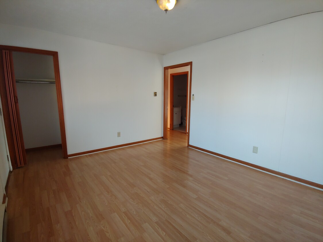 Living Room - 622 Matthews Rd