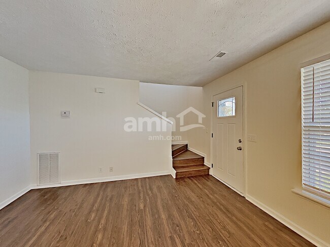 Building Photo - 511 Whitewater Lane